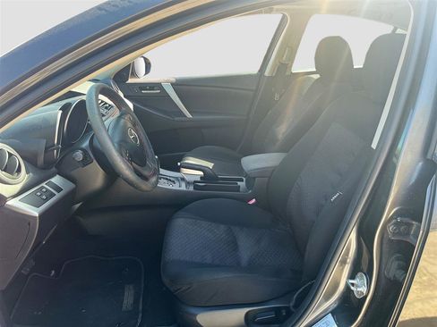 Used 2013 MAZDA MAZDA3 i Grand Touring w/ Tech Pkg image 20