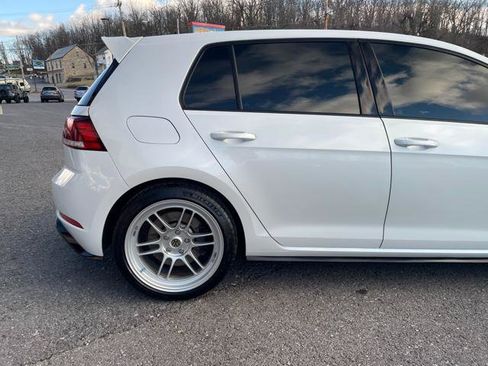 Used 2019 Volkswagen Golf R 4-Door image 8