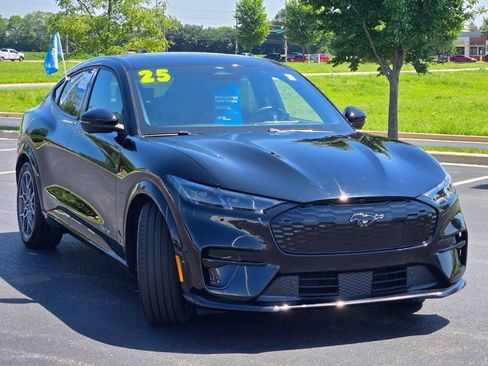 Certified 2025 Ford Mustang Mach-E GT AWD/4WD image 4