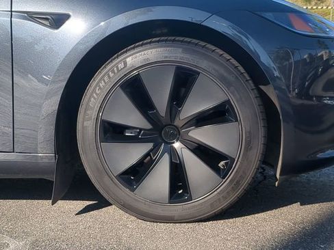 Used 2025 Tesla Model 3 Long Range image 11