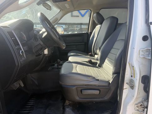 Used 2018 RAM 3500 Tradesman w/ Chrome Appearance Group image 16