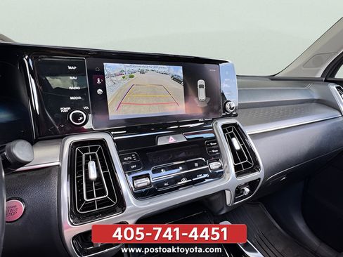 Used 2023 Kia Sorento SX AWD/4WD image 13