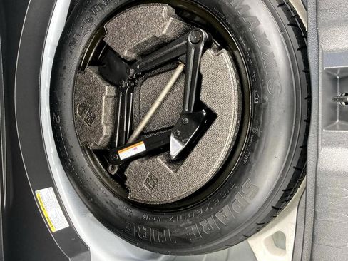 Used 2024 Toyota RAV4 LE image 28