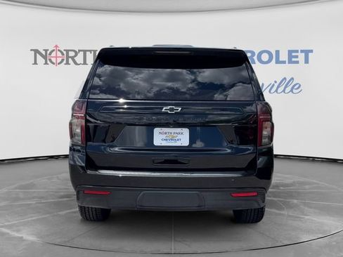 Certified 2023 Chevrolet Suburban Z71 w/ Luxury Package AWD/4WD image 6