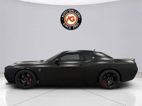 Used 2019 Dodge Challenger SRT Hellcat image 4