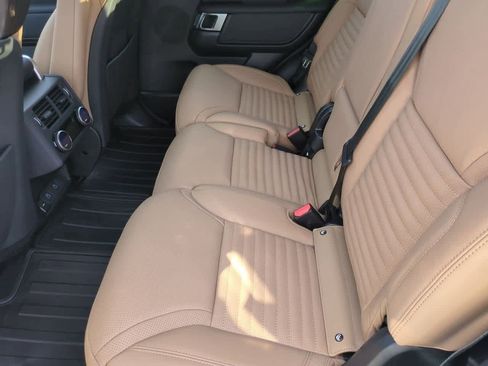 New 2026 Land Rover Discovery Limited Edition image 20