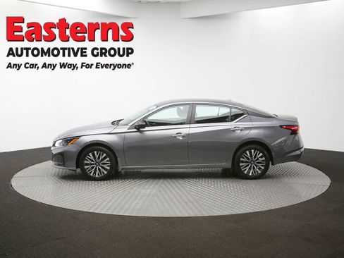 Used 2024 Nissan Altima 2.5 SV image 58