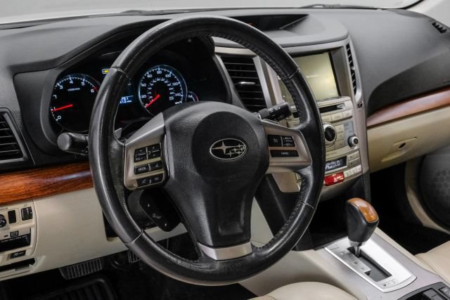 Used 2014 Subaru Outback 2.5i Limited AWD/4WD image 24