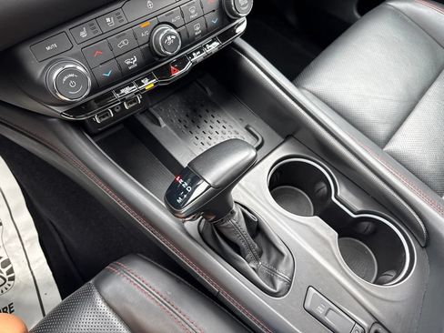 Used 2025 Dodge Durango R/T AWD/4WD image 40