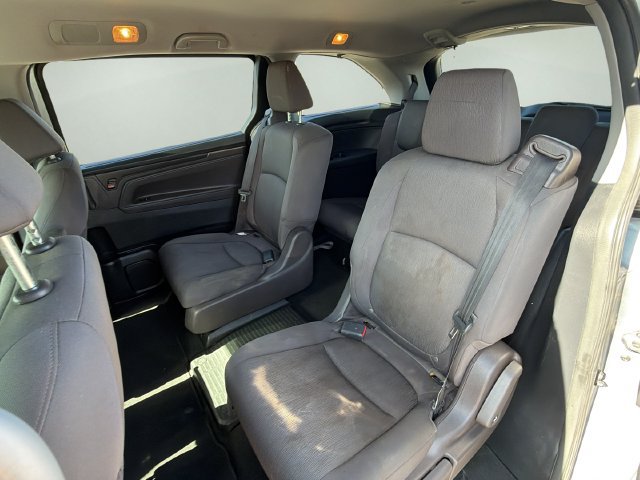Used 2018 Honda Odyssey LX image 12
