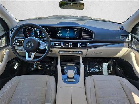 Used 2022 Mercedes-Benz GLS 450 4MATIC image 9