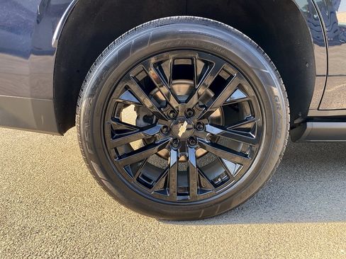 Used 2022 Chevrolet Tahoe High Country AWD/4WD image 13