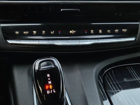 Used 2023 Cadillac Escalade Sport AWD/4WD image 17