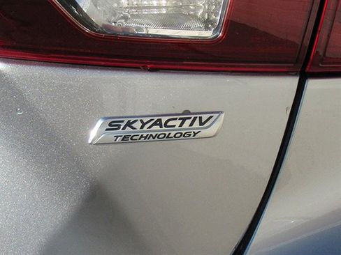 Used 2015 MAZDA MAZDA3 i Grand Touring image 34