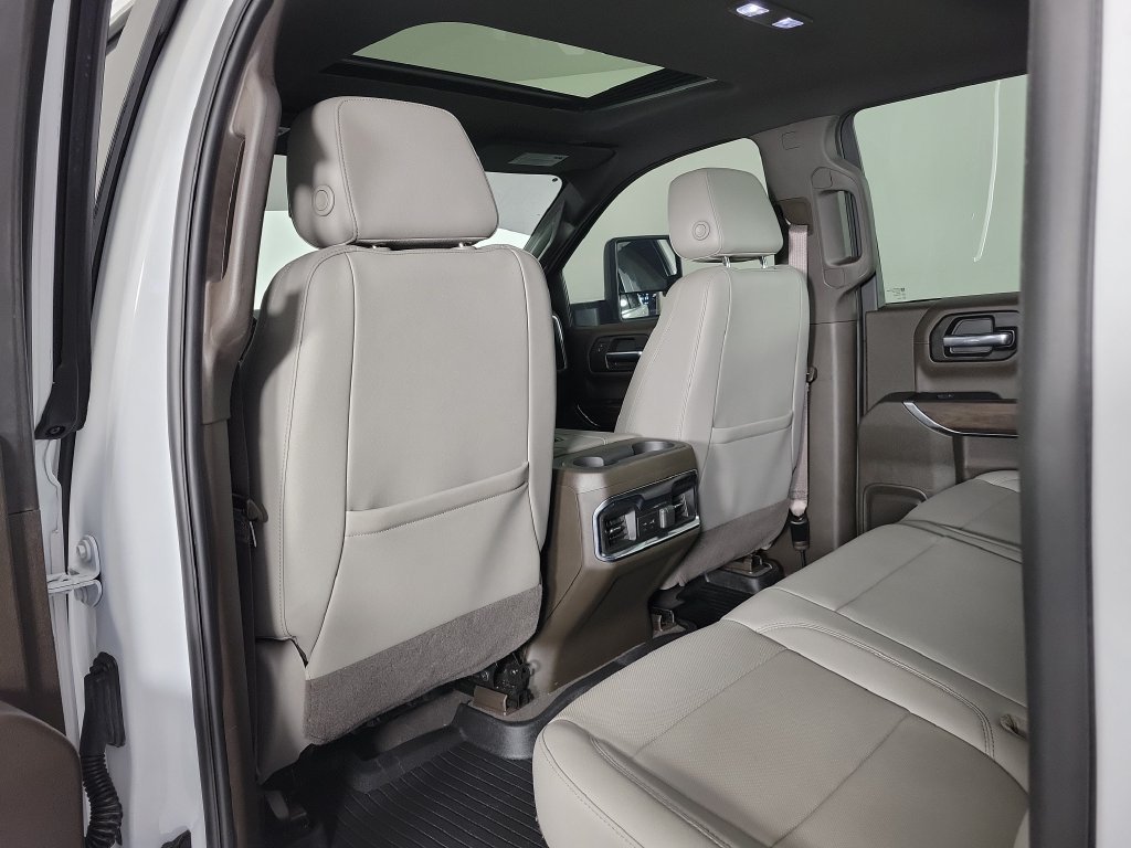 Used 2022 GMC Sierra 1500 SLT AWD/4WD image 10