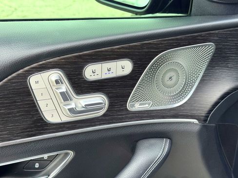 Used 2025 Chevrolet Tahoe Z71 w/ Comfort Package image 10