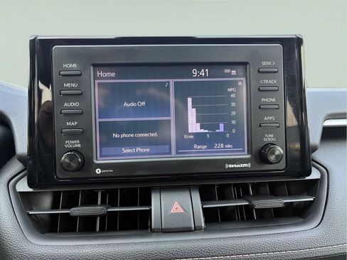 Used 2021 Toyota RAV4 XLE AWD/4WD image 56