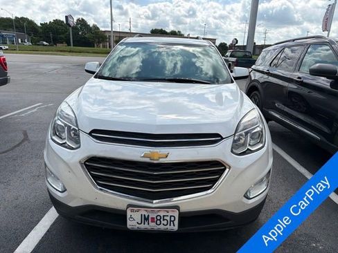 Used 2017 Chevrolet Equinox LT w/ Convenience Package FWD image 2
