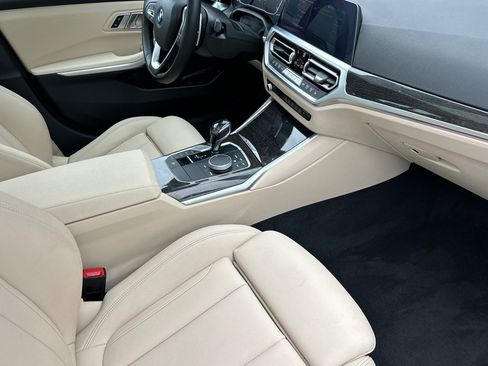 Used 2021 BMW 330i Sedan w/ Convenience Package RWD image 14