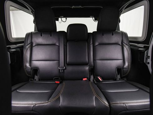 Used 2024 Jeep Wrangler Sahara image 17