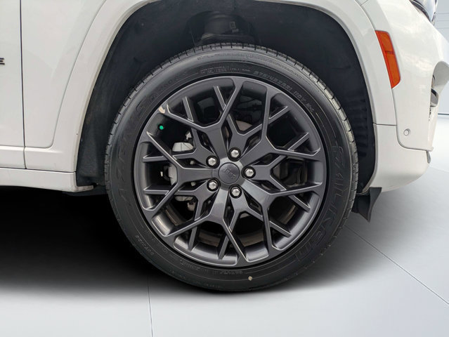 Certified 2025 Jeep Grand Cherokee Summit w/ Obsidian Package AWD/4WD image 10