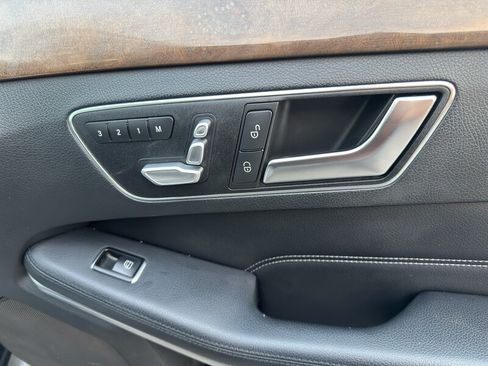 Used 2014 Mercedes-Benz E 350 4MATIC Sedan w/ Premium 1 Package image 42