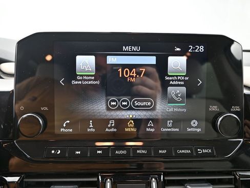 Used 2025 Nissan Pathfinder SL image 14