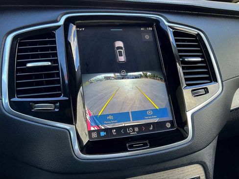 Used 2023 Volvo XC90 B6 Ultimate image 24