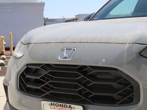 Used 2025 Honda HR-V Sport image 11