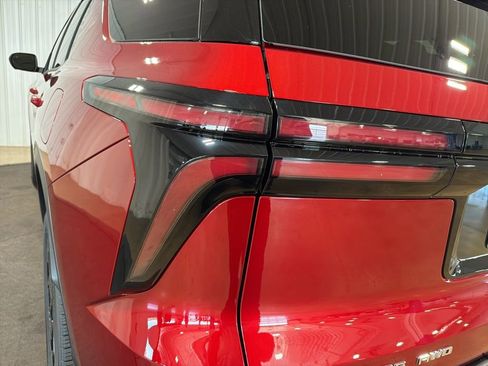 New 2026 Chevrolet Traverse LT w/ Sun and Wheel Package image 15