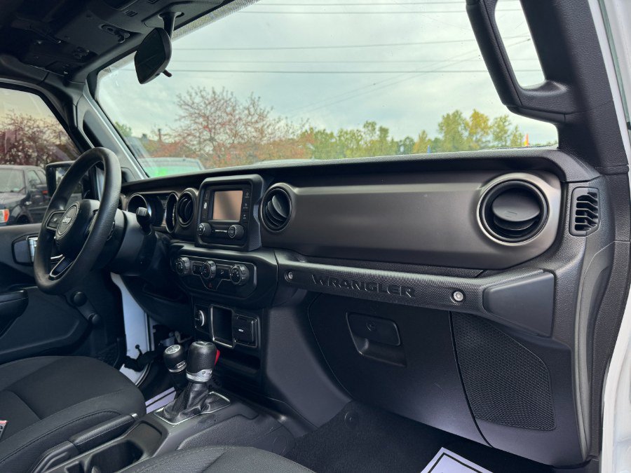 Used 2019 Jeep Wrangler Unlimited Sport AWD/4WD image 19