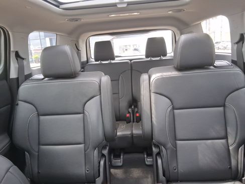 Used 2023 GMC Acadia SLT w/ Elevation Edition FWD image 20
