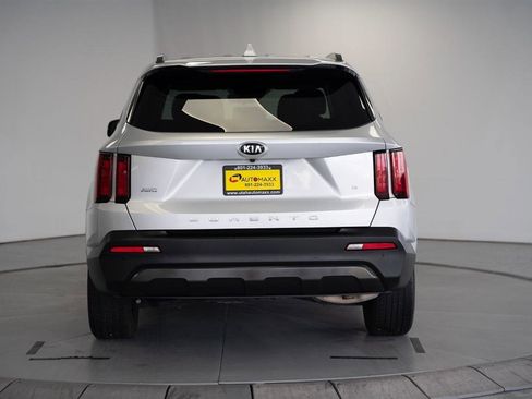 Used 2021 Kia Sorento S AWD/4WD image 6