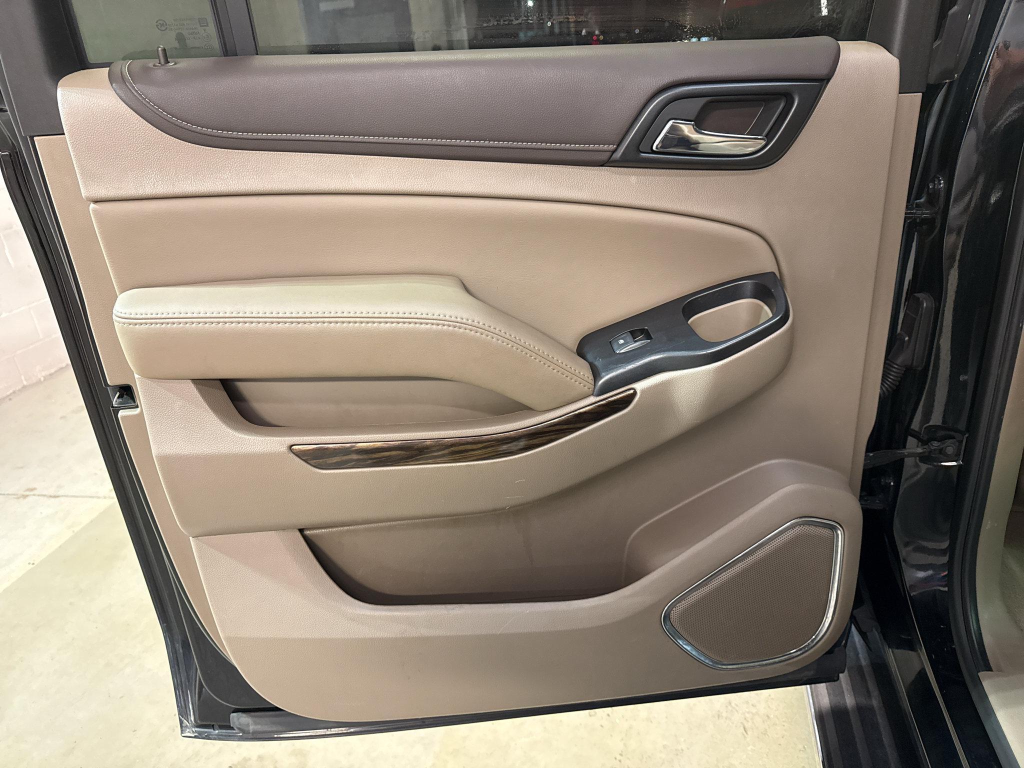 Used 2019 GMC Yukon XL SLT w/ Open Road Package AWD/4WD image 31