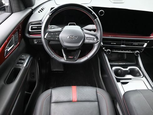 Certified 2024 Chevrolet Traverse RS w/ LPO, Floor Liner Package image 14