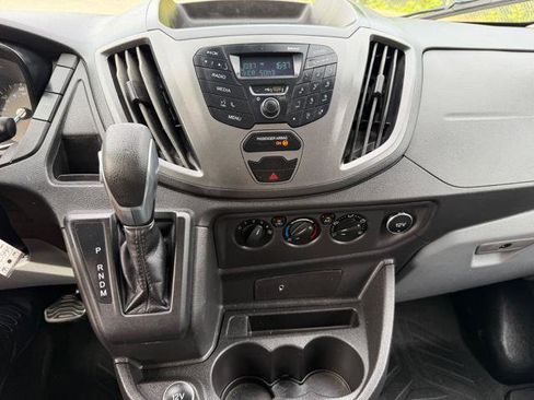 Used 2018 Ford Transit 250 130 Low Roof RWD image 22