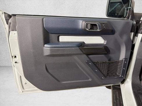 Used 2024 Ford Bronco Heritage Edition AWD/4WD image 11