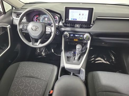 Used 2025 Toyota RAV4 XLE FWD image 15