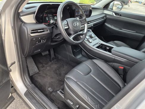 Used 2025 Hyundai Palisade SEL FWD image 12