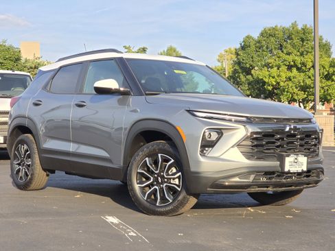 New 2025 Chevrolet TrailBlazer ACTIV w/ Convenience Package AWD/4WD image 2