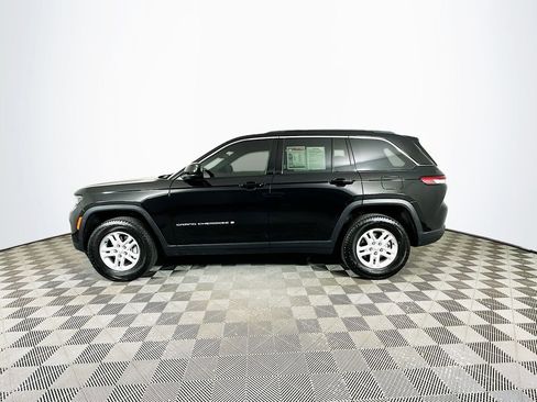 Certified 2024 Jeep Grand Cherokee Laredo w/ Luxury Tech Group I AWD/4WD image 7