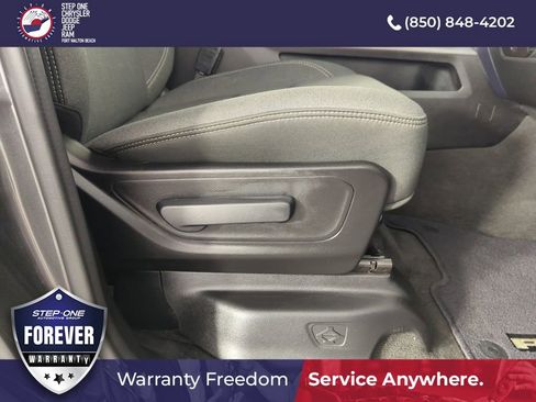 Used 2022 RAM 1500 Big Horn w/ Night Edition RWD image 35