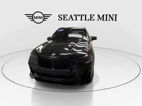 Used 2020 BMW X5 M50i w/ Executive Package image 4