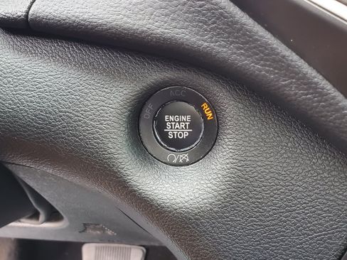 Used 2020 Jeep Cherokee Trailhawk w/ Comfort/Convenience Group AWD/4WD image 25