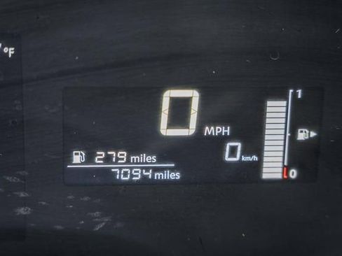 Used 2025 Nissan Kicks SV w/ Charging Package image 37