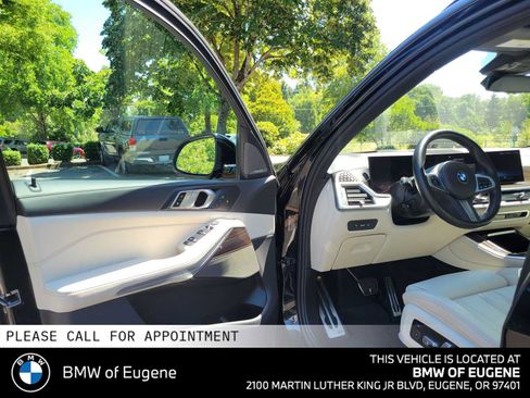 Used 2024 BMW X5 xDrive40i w/ M Sport Package AWD/4WD image 23