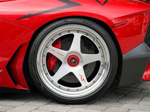 Used 2016 Lamborghini Aventador LP 750-4 Superveloce image 16