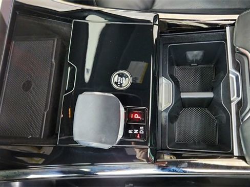 Used 2025 Land Rover Range Rover Sport Dynamic SE image 50