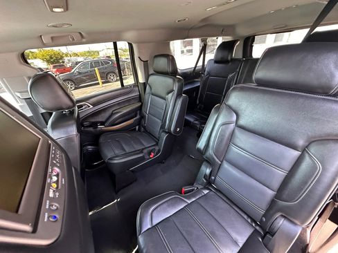 Used 2020 GMC Yukon XL Denali RWD image 16