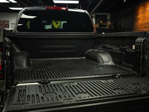 Used 2023 Nissan Frontier SV w/ Midnight Edition Package AWD/4WD image 7